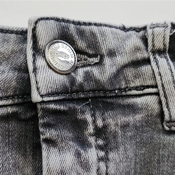 ⭐️3/ $30⭐️ ONLY Women's Onlblush Mid Skinny Raw Hem Jean Grey Wash Denim Sz M/32 - Picture 4 of 16